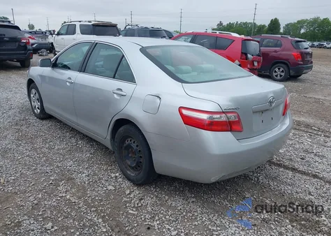 2009 Toyota Camry z USA, uszkodzony, nr VIN 4T1BE46KX9U290727